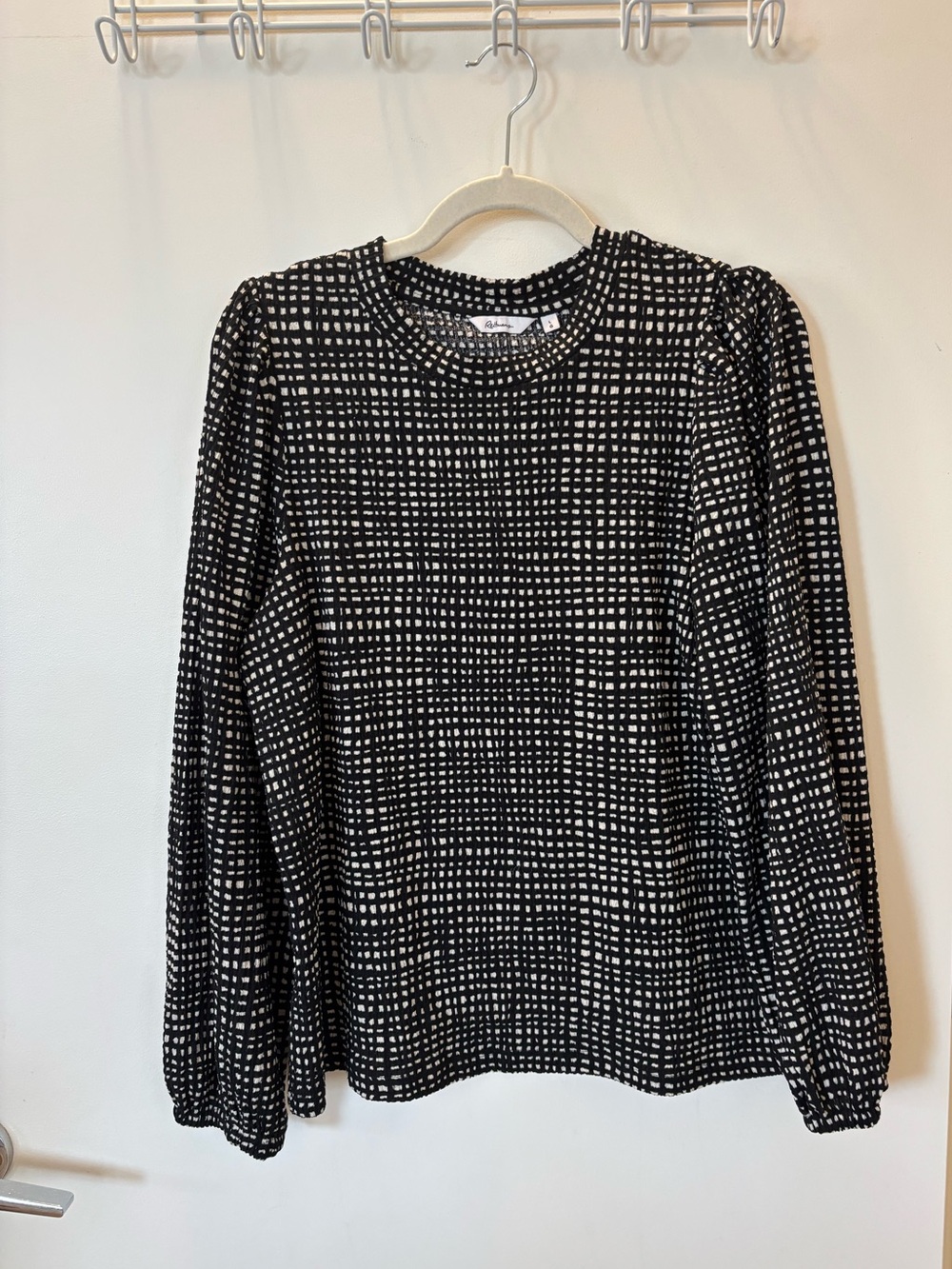 RW&CO. Patterned Balloon Sleeve Blouse